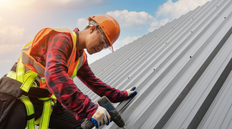 Professional gutter cleaning in New York Mills, NY